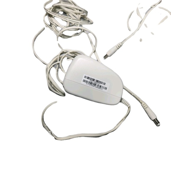 NETGEAR Orbi RBR40 Wireless Router: Includes 1‎ Router and 2 Satellites - Picture 10 of 11